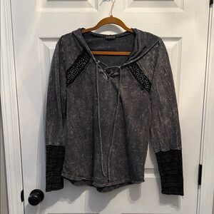 VENUS Women’s Size M Charcoal Hoodie with Black Details